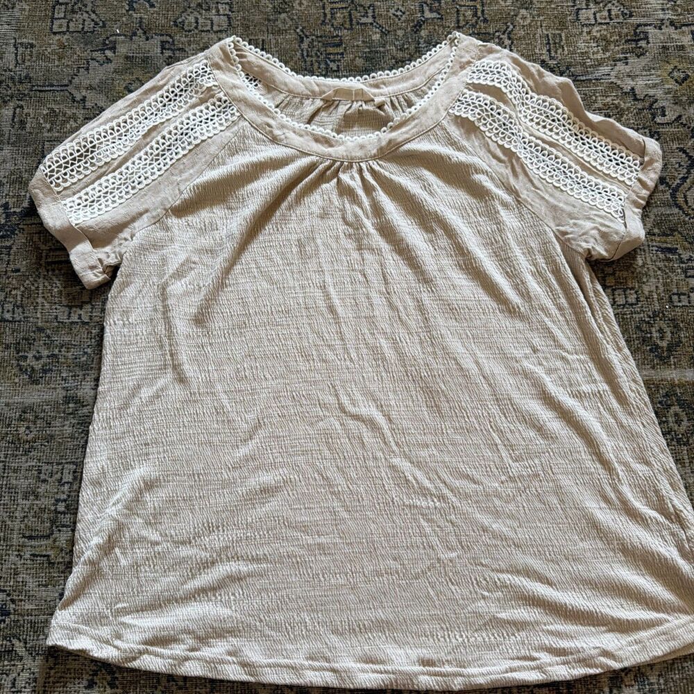 Soft Surroundings Crochet Detail Casual Short Sleeve Top Size M Tan/white
